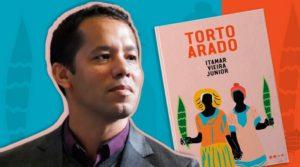 Leia mais sobre o artigo Autor de Torto Arado, Itamar Vieira Junior participa de debate na TV Fonec